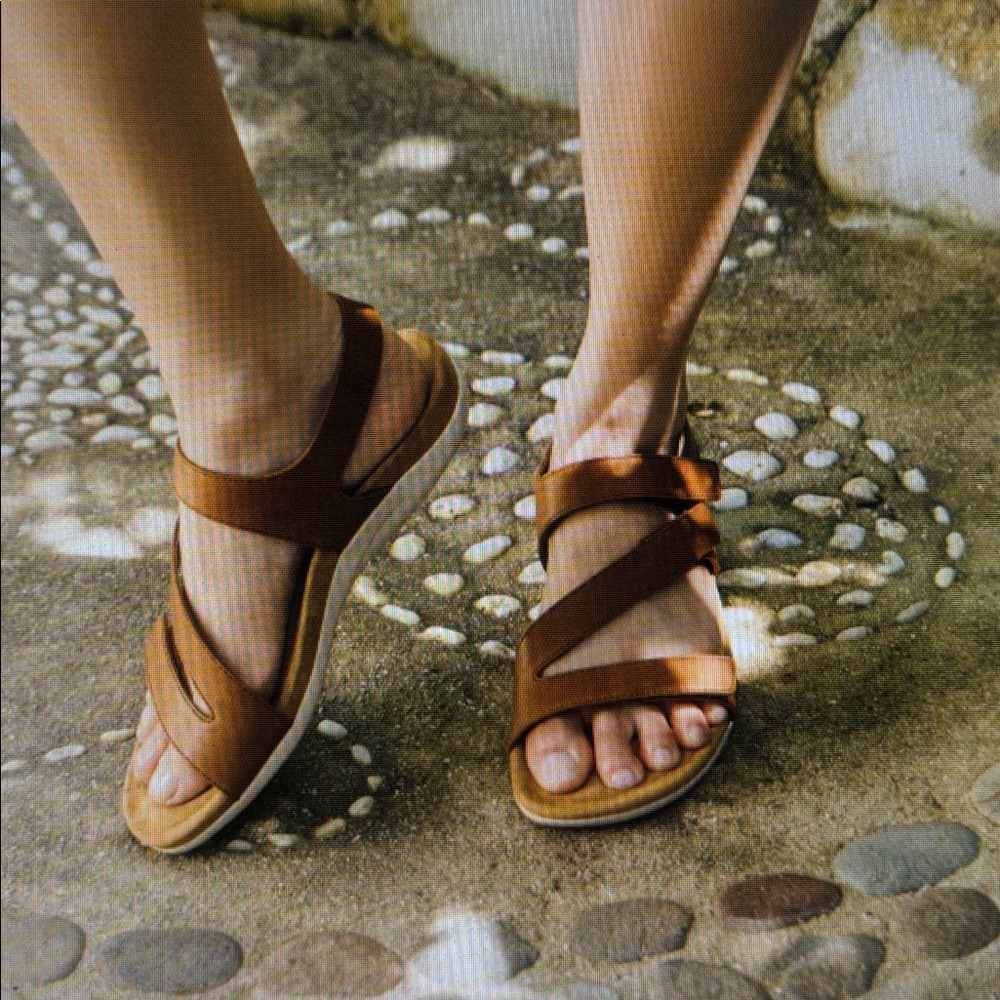 NWB Abeo Women’s Oasis Sandal. Metatarsal Carmel. 6.5 - Picture 2 of 6